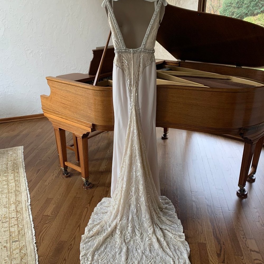 Berta Wedding Dress Model 17-113 - Picture 8 of 10